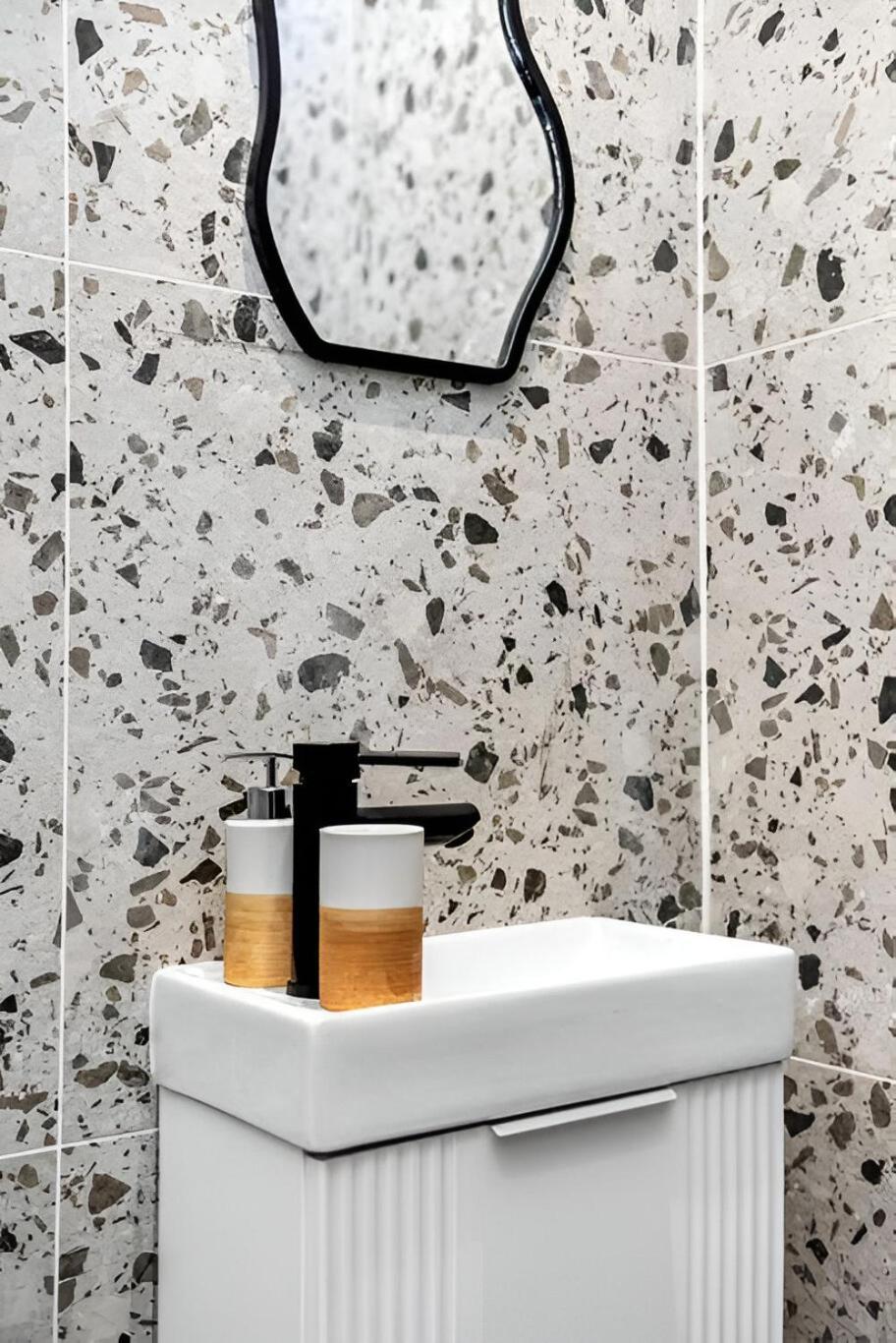 Appartamento Glam Compact With Chic Kitchenette *